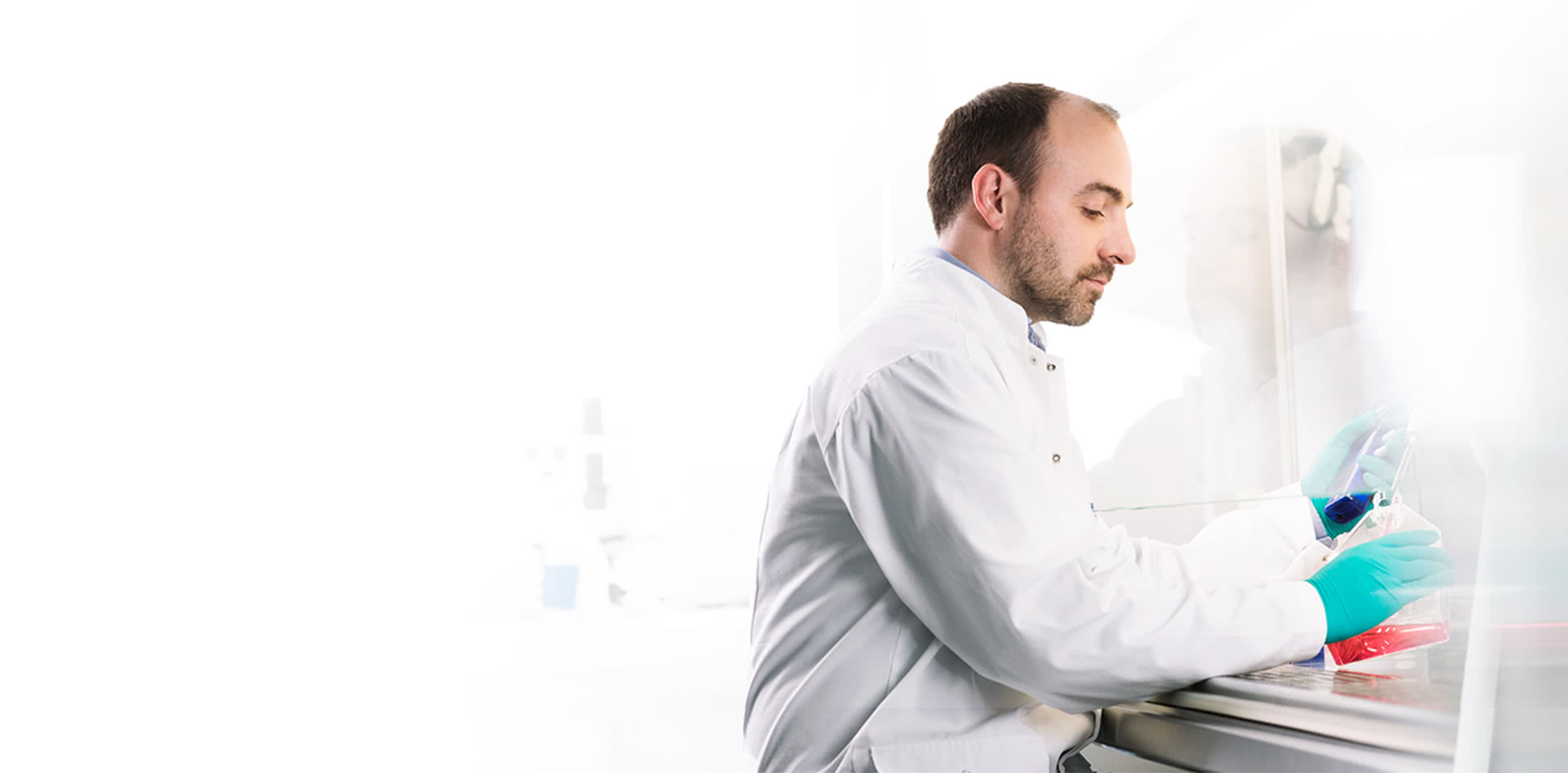 Male HCP in lab environment